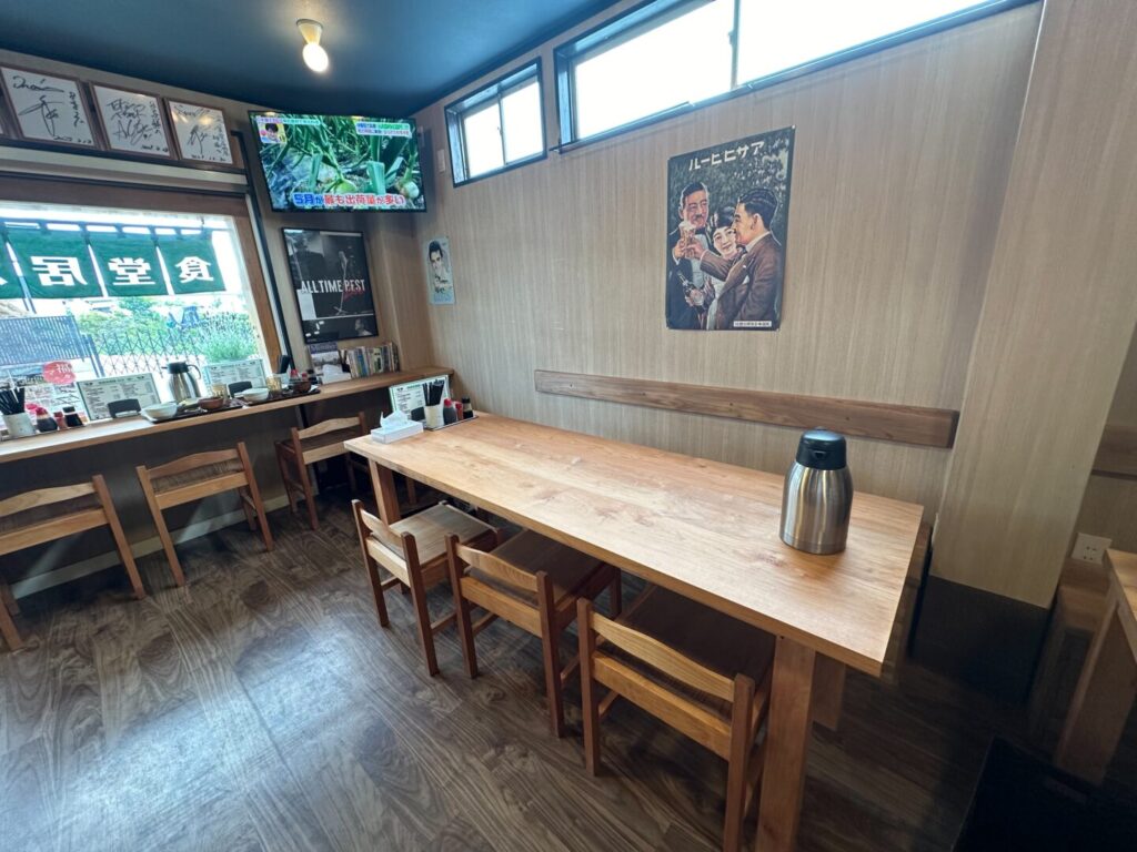 食堂居酒屋828店内