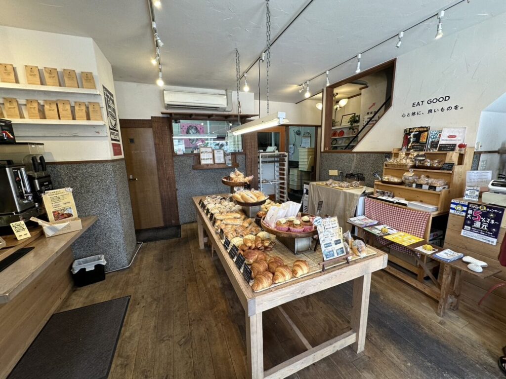 PUBLIC BAKERY(パブリックベーカリー)店内