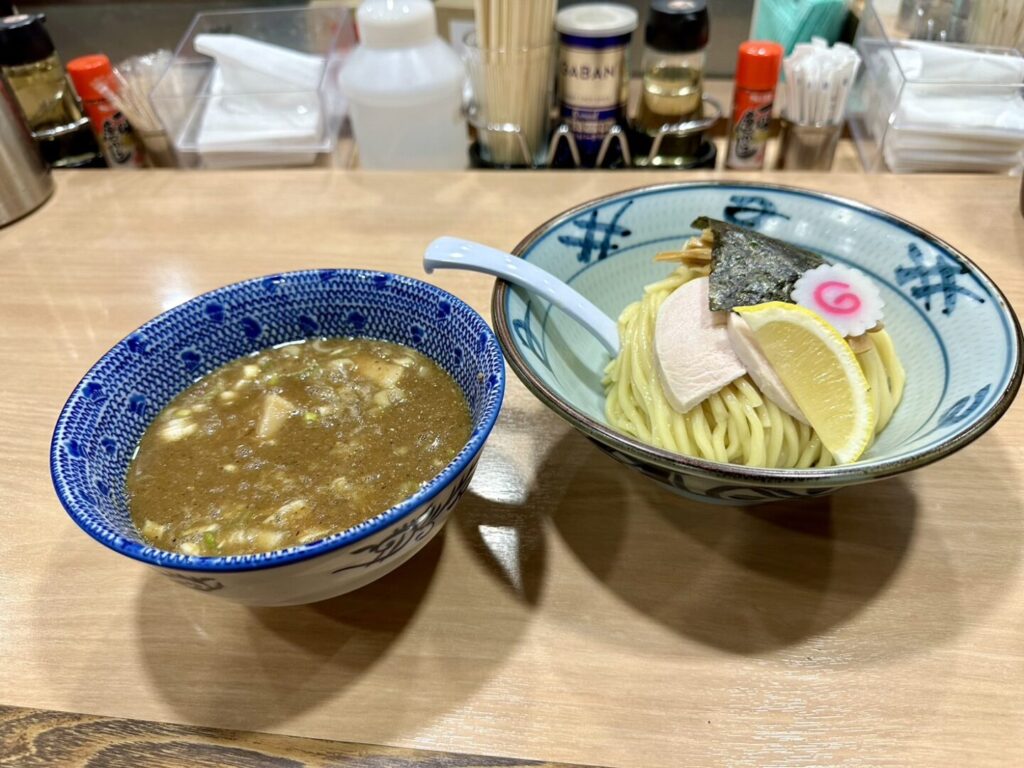 スミレ食堂