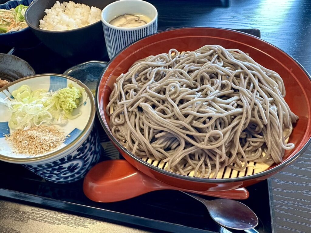 豚の角煮 温玉丼そば