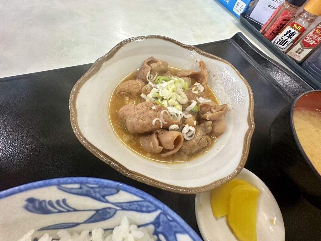 大衆食堂 百万石もつ煮