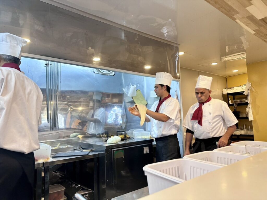 インド料理 カルプナ